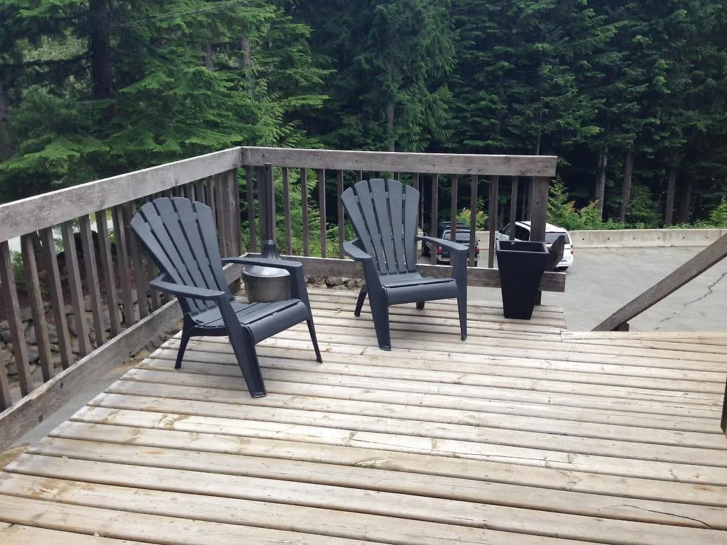 Hostel Ubc Whistler Lodge