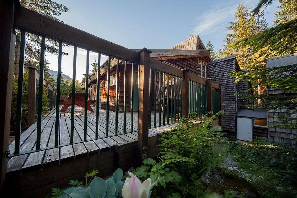 Hostel Ubc Whistler Lodge Canada